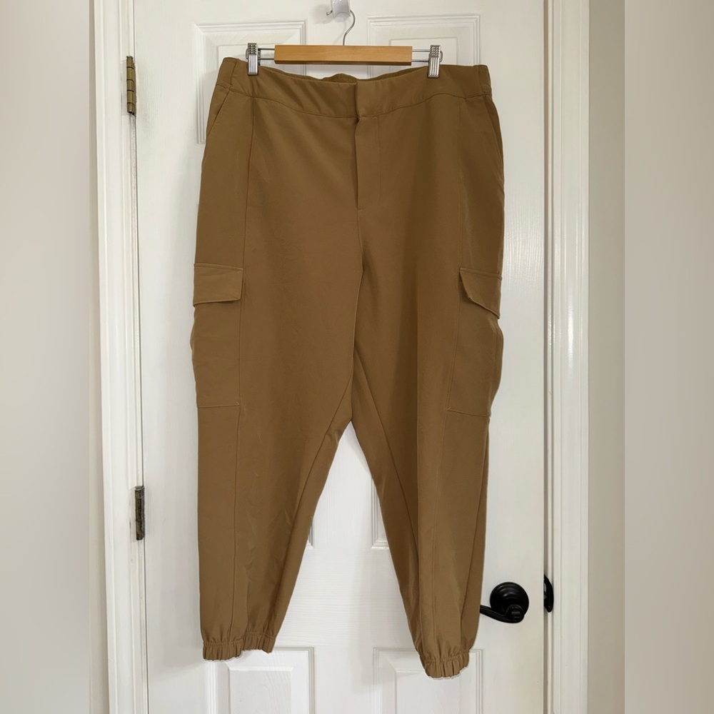 CALIA Effortless Crepe Cargo Joggers